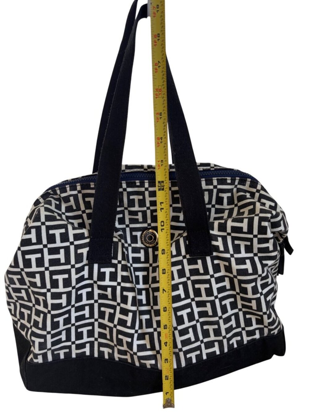 Tommy Hilfiger Black & White Monogram Tote Bag With Zip Closure - Picture 16 of 16
